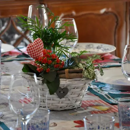Charlie's Villa Ferrel